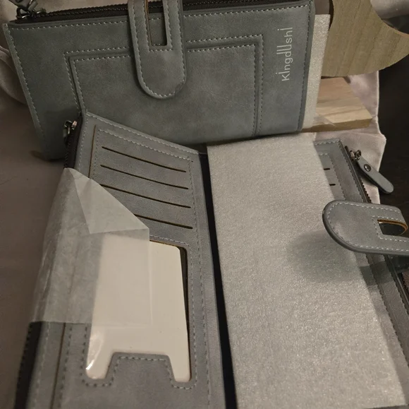 Leather Wallets - Picture 3 of 3